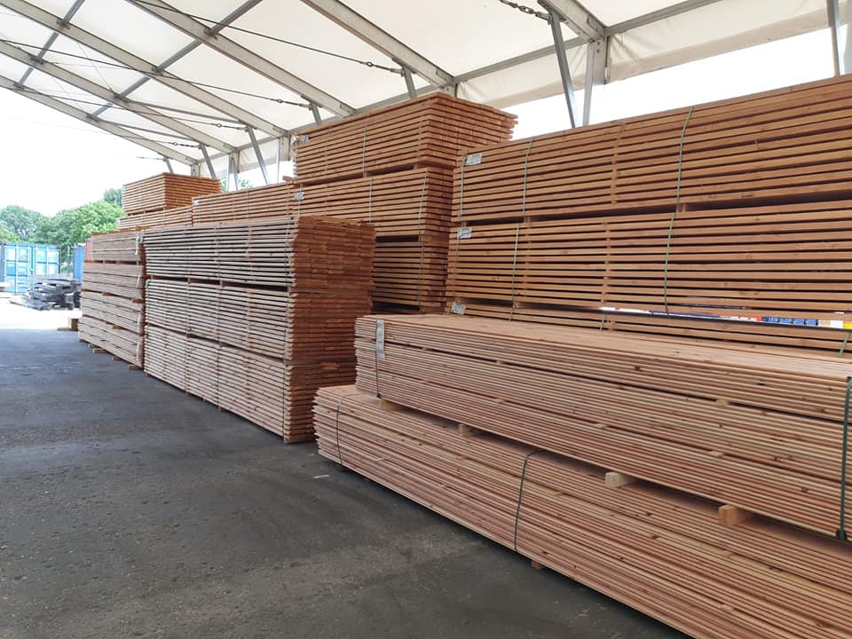 Voorraad douglas hout