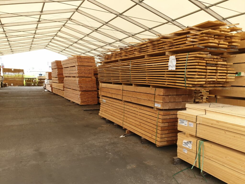 Voorraad douglas hout